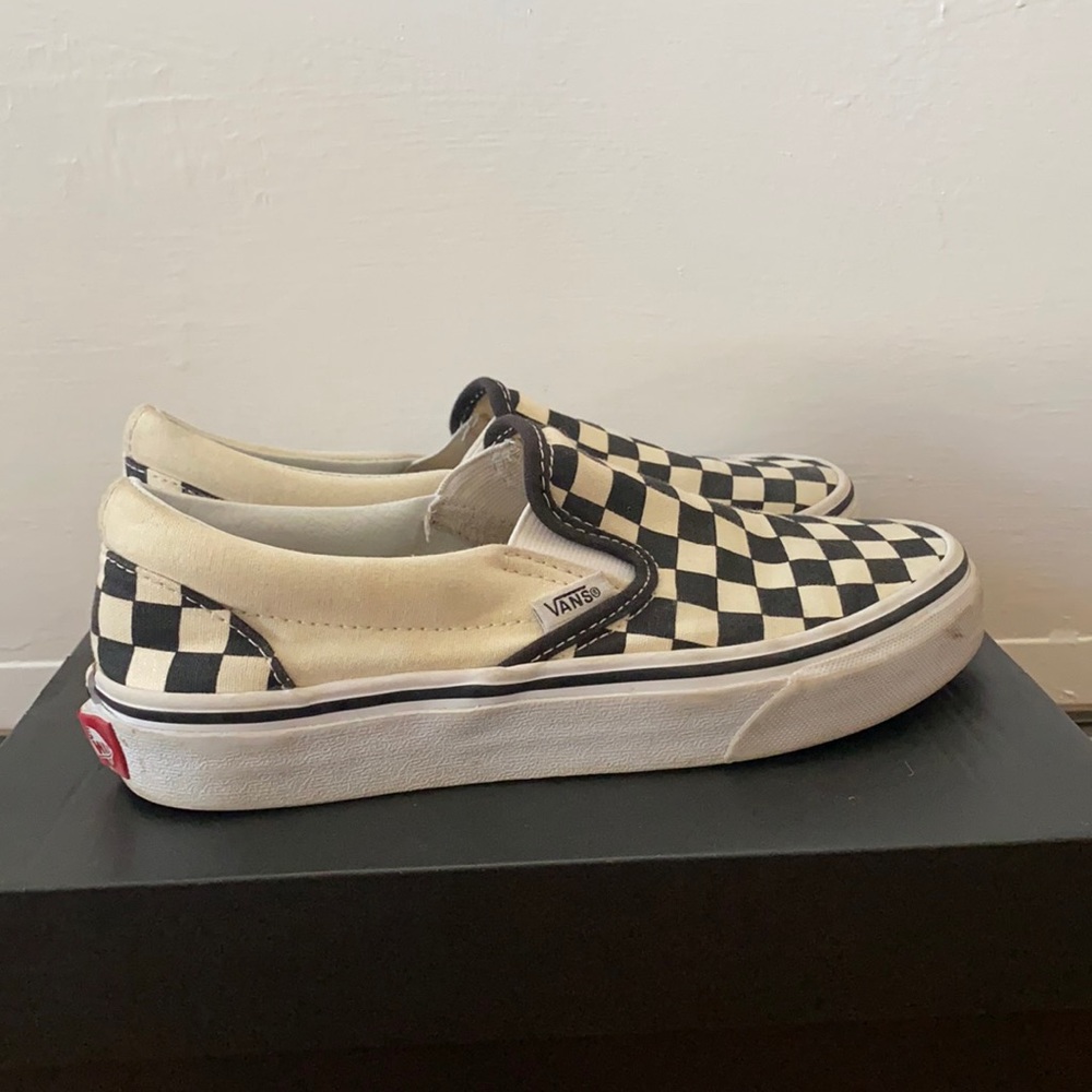 checkered vans